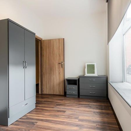 Characterful 2 Bed Apartment With Parking In Hull Kingston upon Hull Bagian luar foto