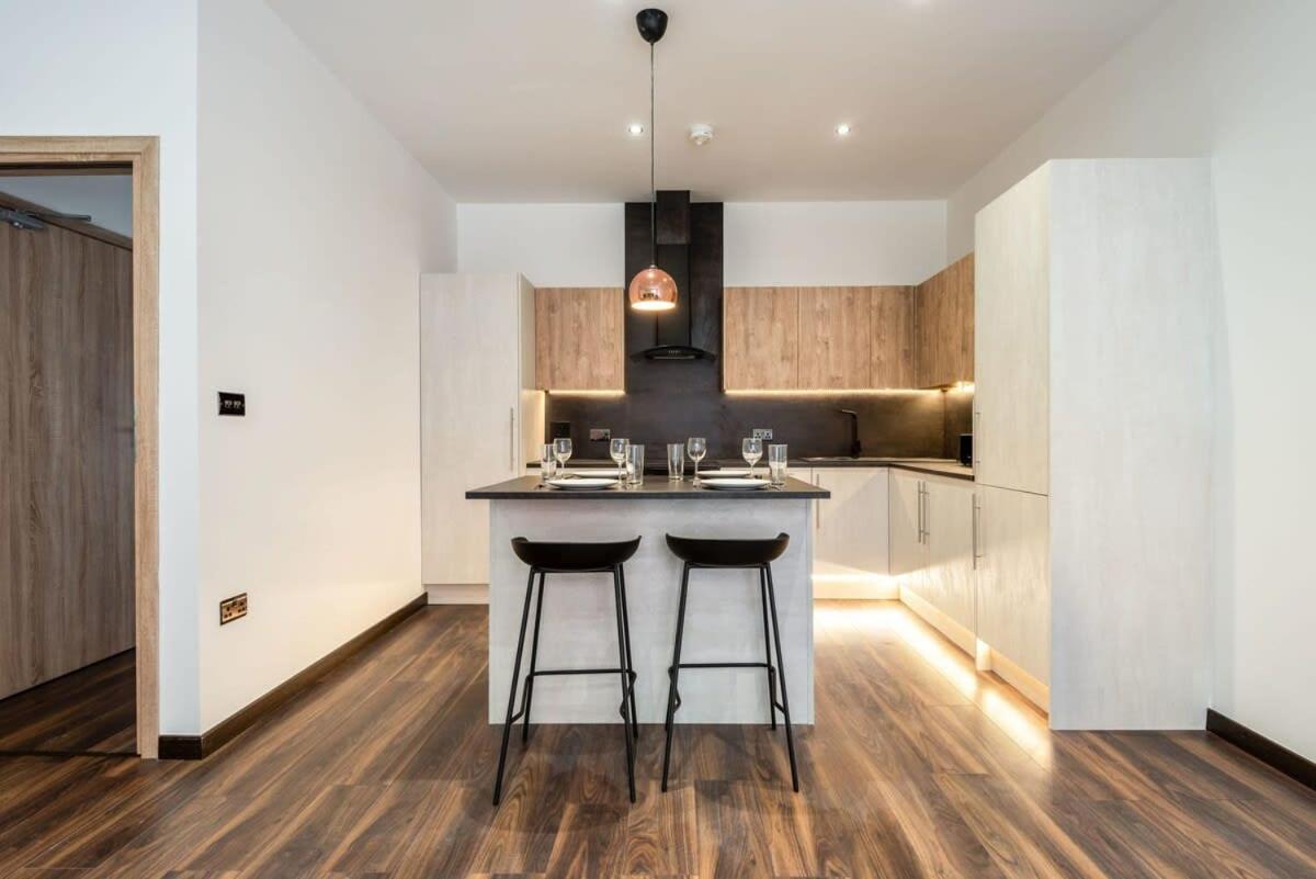 Characterful 2 Bed Apartment With Parking In Hull Kingston upon Hull Bagian luar foto