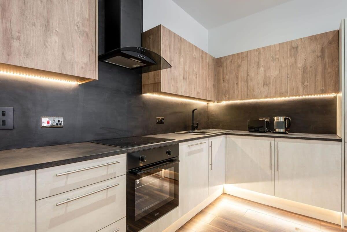 Characterful 2 Bed Apartment With Parking In Hull Kingston upon Hull Bagian luar foto