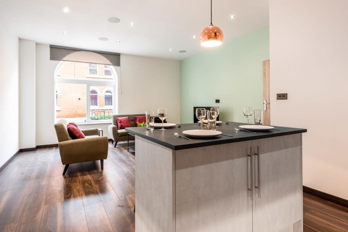 Characterful 2 Bed Apartment With Parking In Hull Kingston upon Hull Bagian luar foto