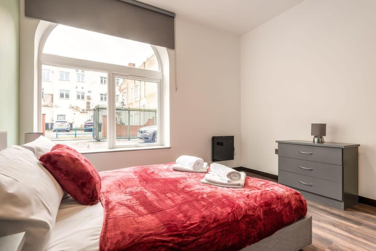 Characterful 2 Bed Apartment With Parking In Hull Kingston upon Hull Bagian luar foto