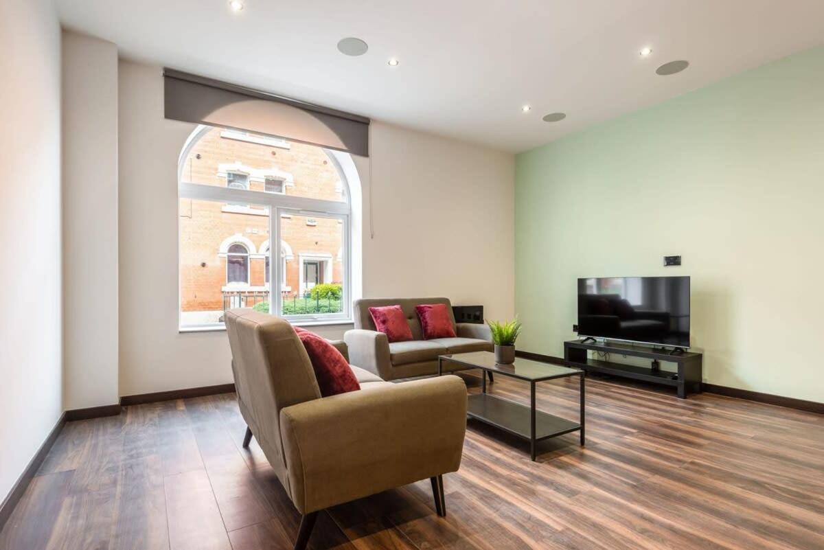 Characterful 2 Bed Apartment With Parking In Hull Kingston upon Hull Bagian luar foto